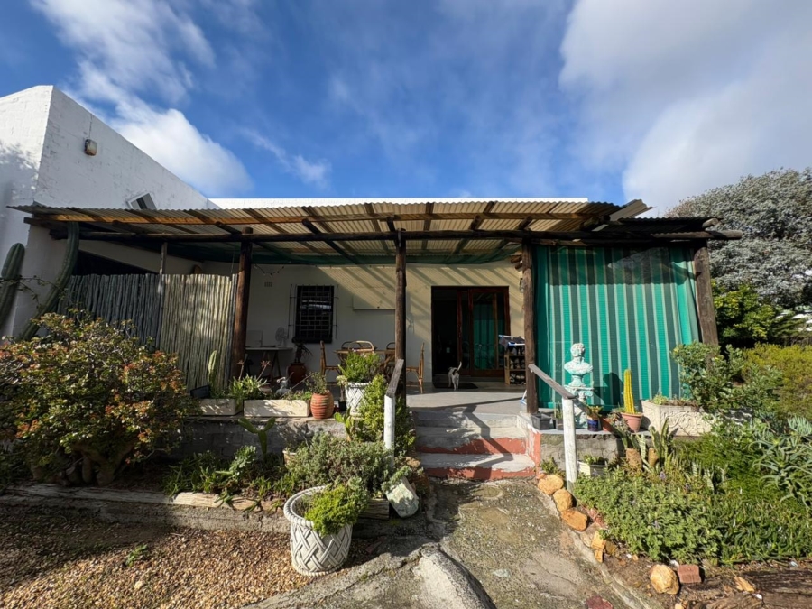 To Let  Bedroom Property for Rent in Capri Western Cape